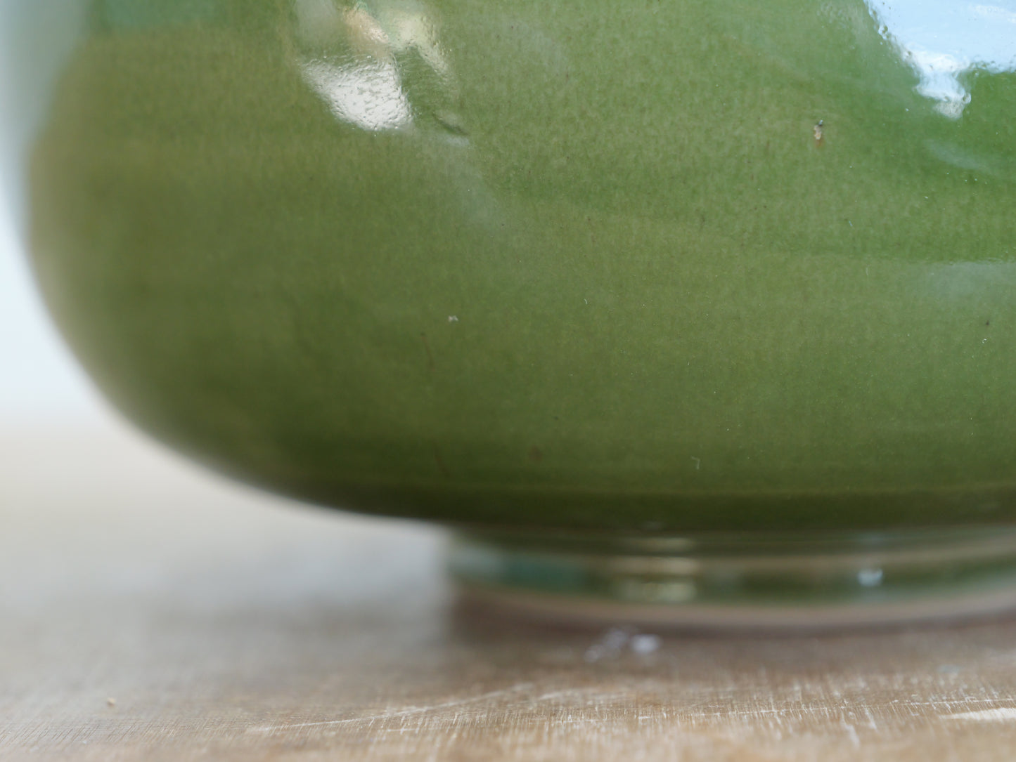 Green footed droplet bowl