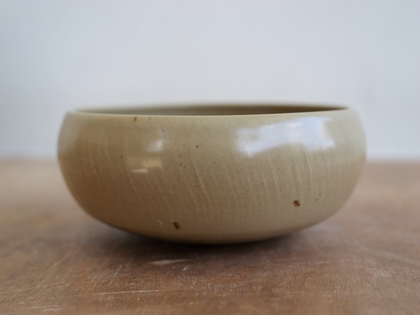 Beige speckled bowl