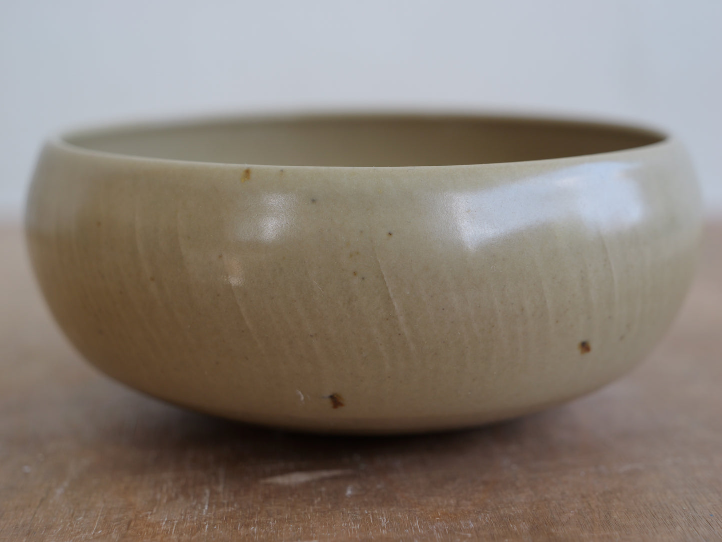 Beige speckled bowl