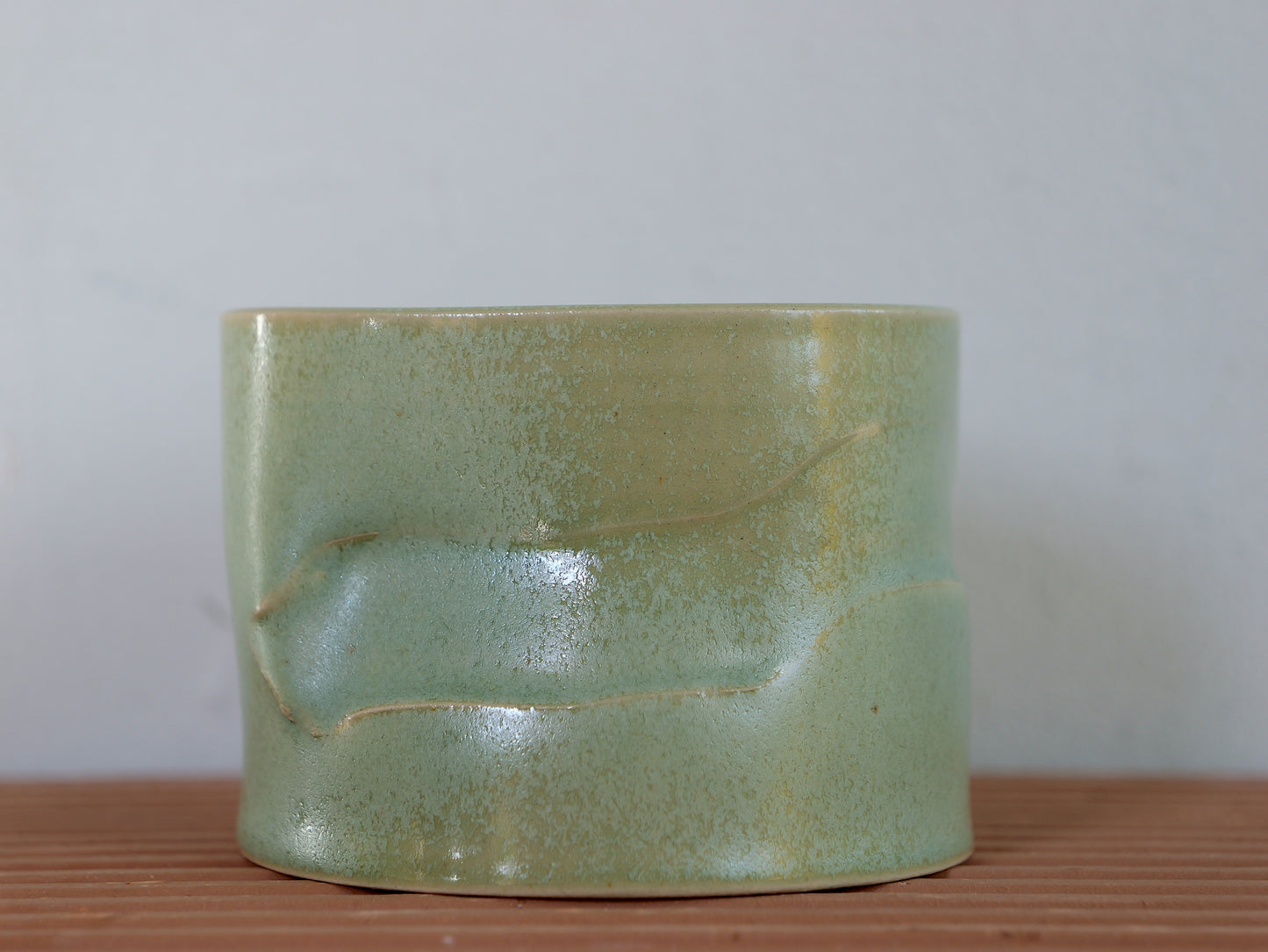 Large chrystallised green whiskey cup