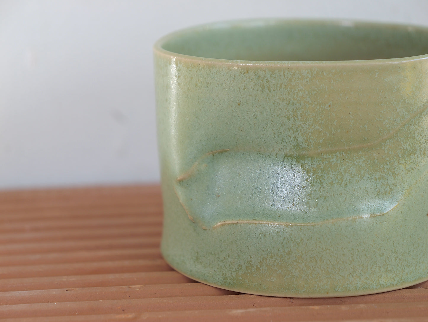 Large chrystallised green whiskey cup