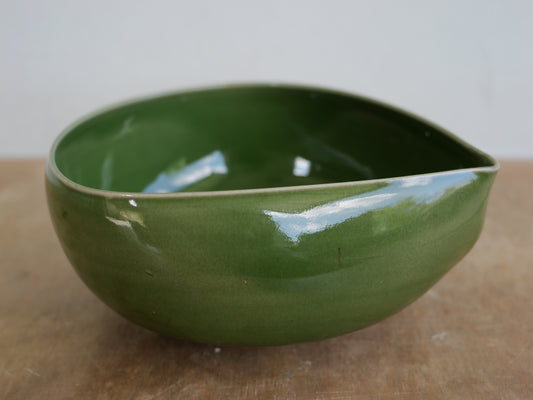 Green footed droplet bowl