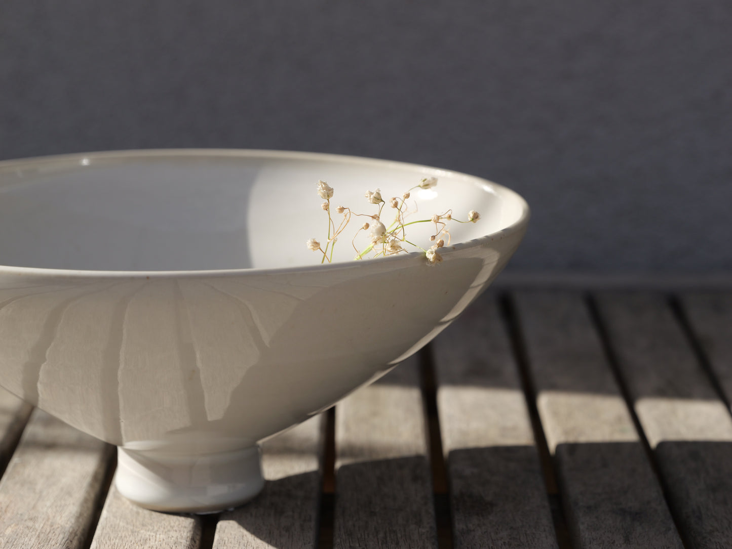 Glossy white footed bowl