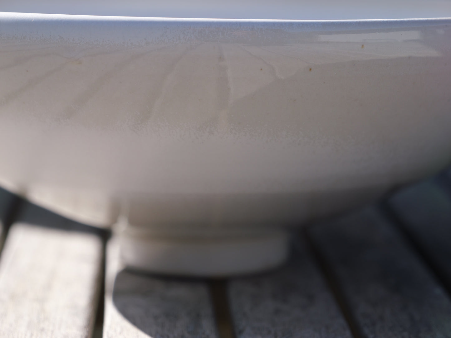 White footed low bowl